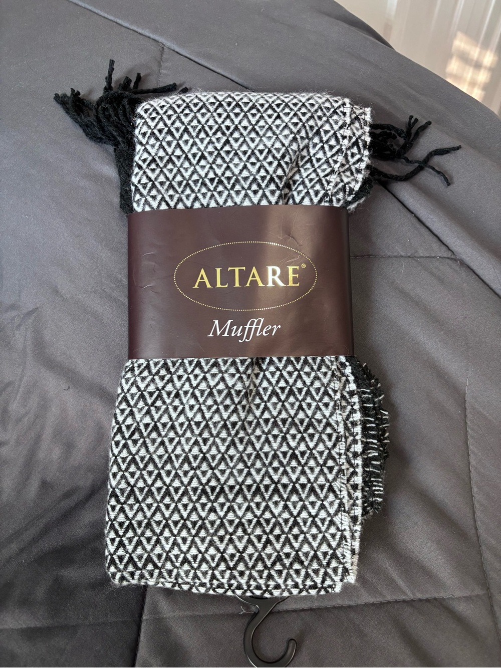 Altare Black & White Geometric Woven Scarf